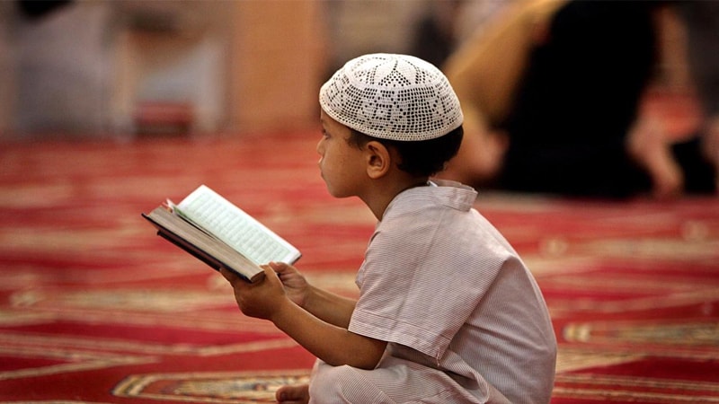 Nama Nama Anak Laki Laki Islami - Anak Laki Laki Baca Alquran